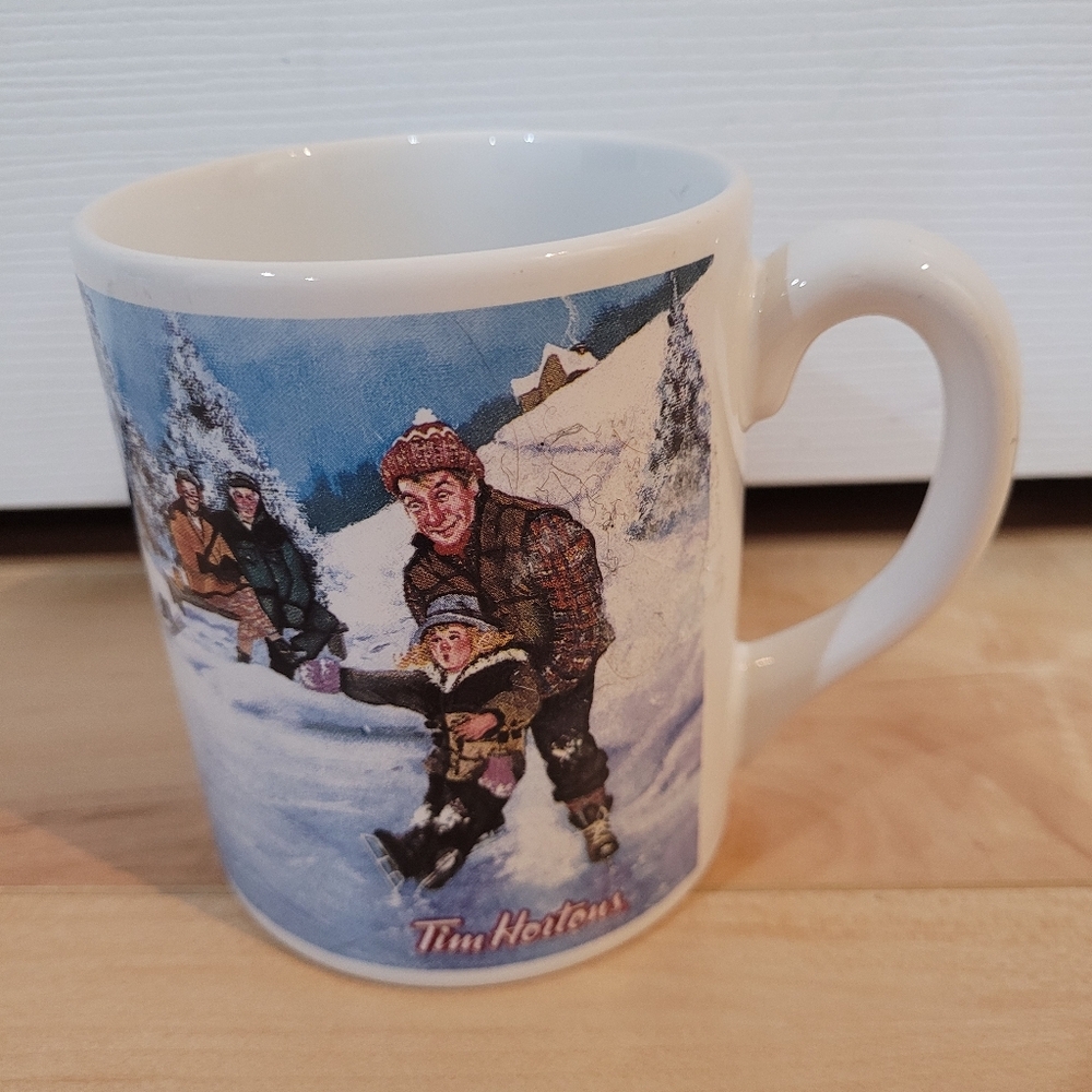 2003 Tim Hortons "Skating Pond" collectors mug - Picture 3 of 6